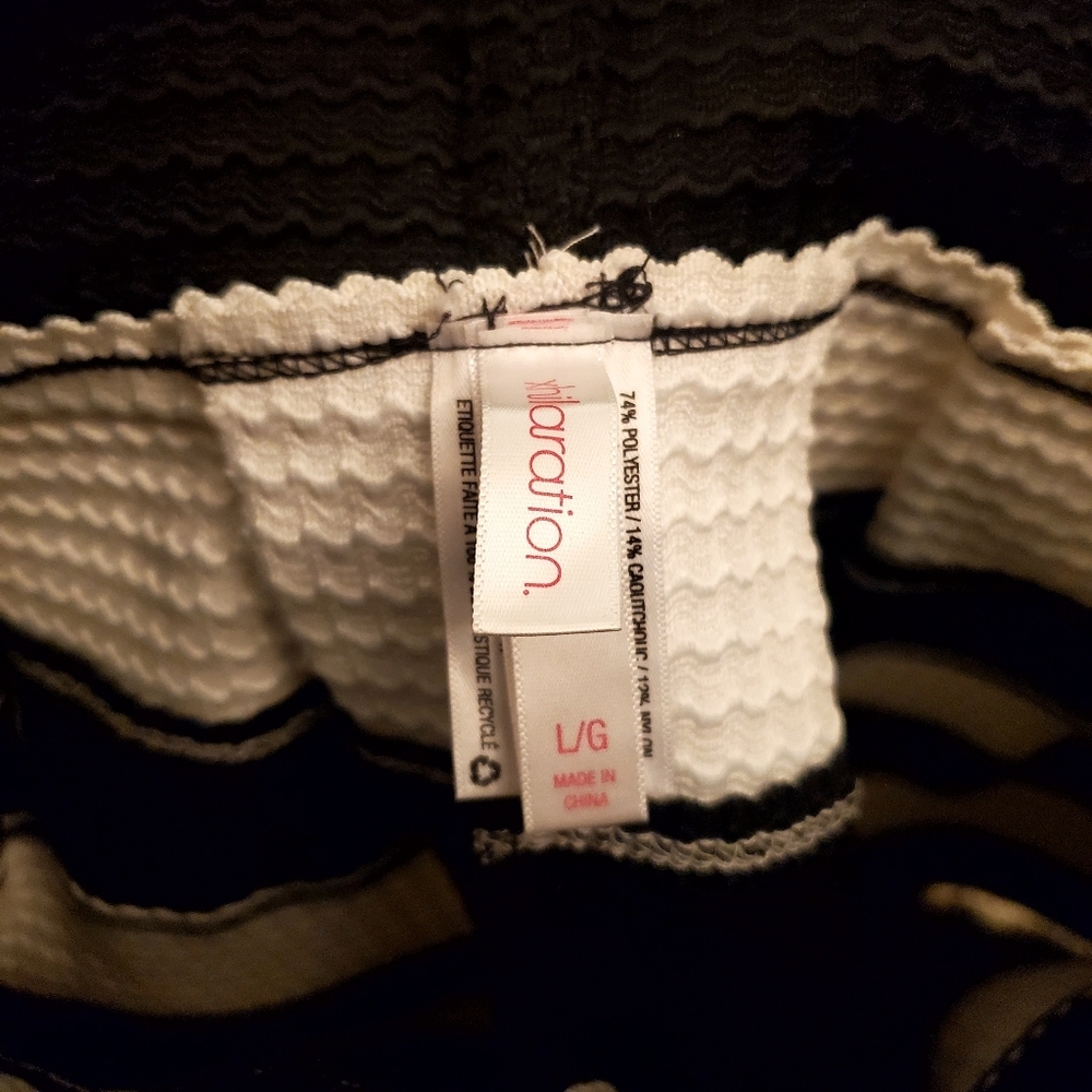 NWOT Xhilaration Womans Large Skirt - Picture 3 of 4
